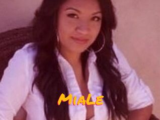 Mia_Le